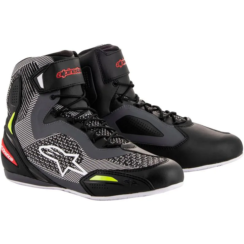 Baskets FASTER 3 RIDEKNIT ALPINESTARS Noir/Gris/Rouge/Jaune - MAXXESS.FR, Baskets moto